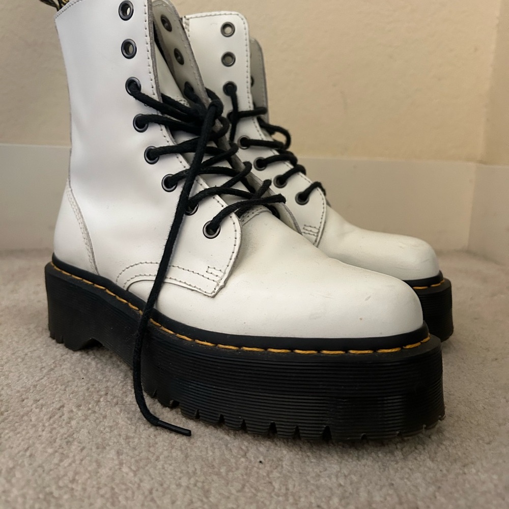 Women’s Dr martens